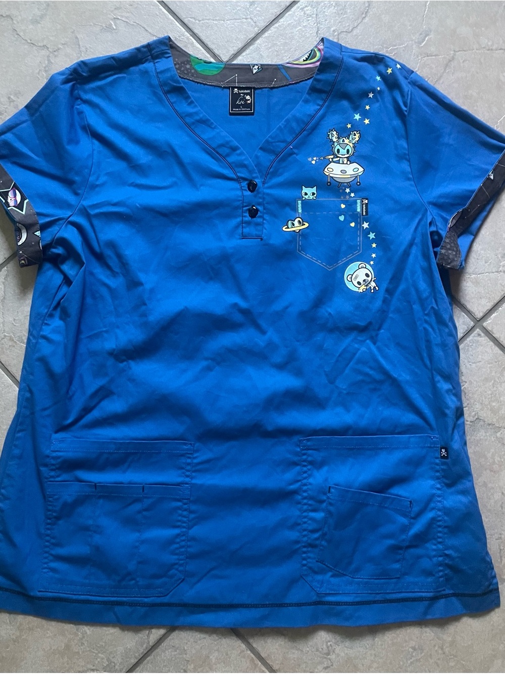 Koi/Tokidoki women’s scrub top size Large